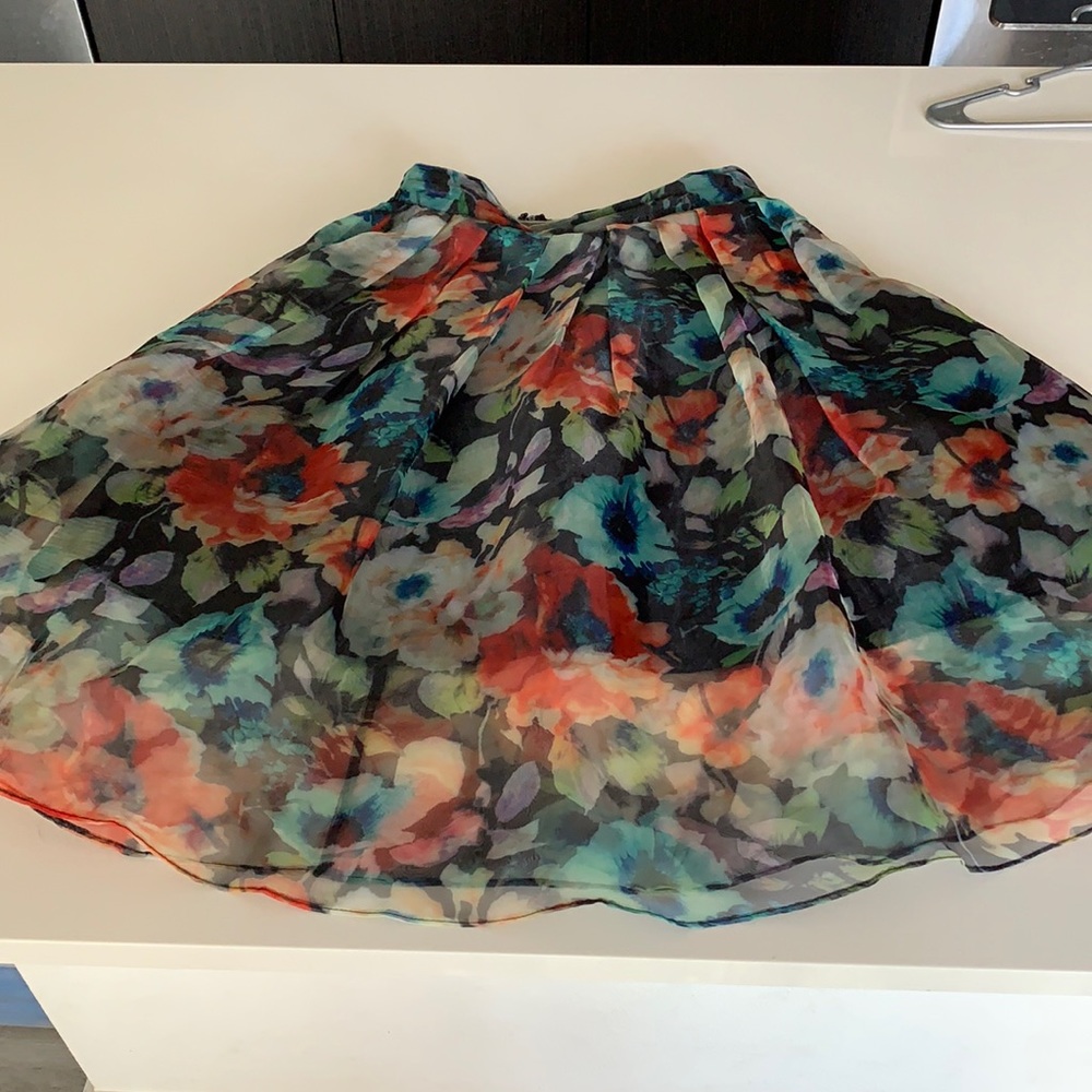 Boutique skirt, size medium